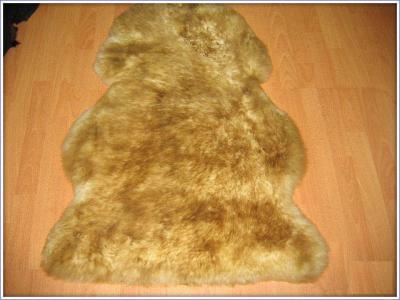 Овчина Новозеландская 1шкурная палевая 2010 г инфо 11515g.